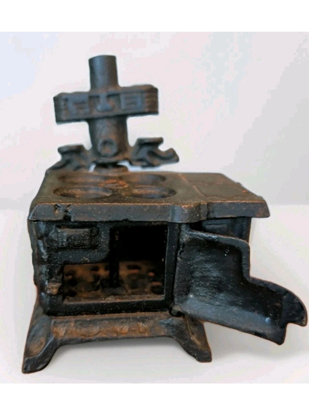 Vintage 40s Princess Black Cast Iron Miniature Stove Oven W/2Cast Iron Amish Fig